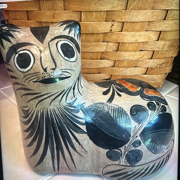 Vintage Mexican Tonala Pottery Cat‎ Hand Painted 5” x 5.5” - Picture 2 of 6